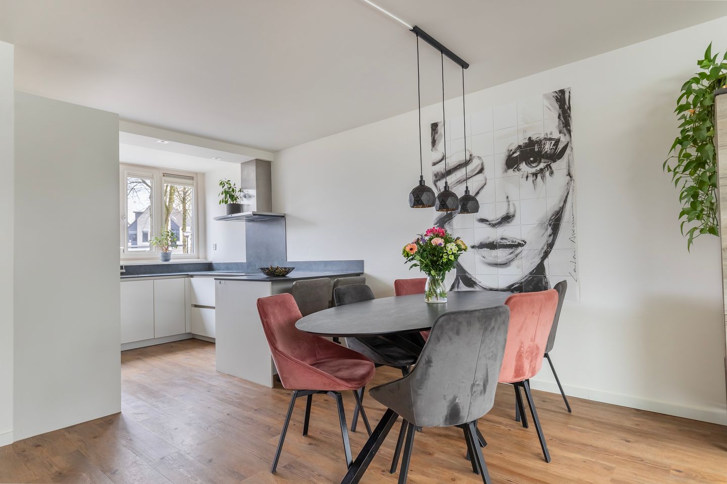 Foto 10 van Van Brerostraat 137