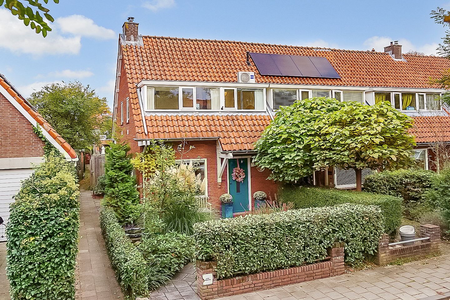 Photo 1 of Korhoenlaan 1