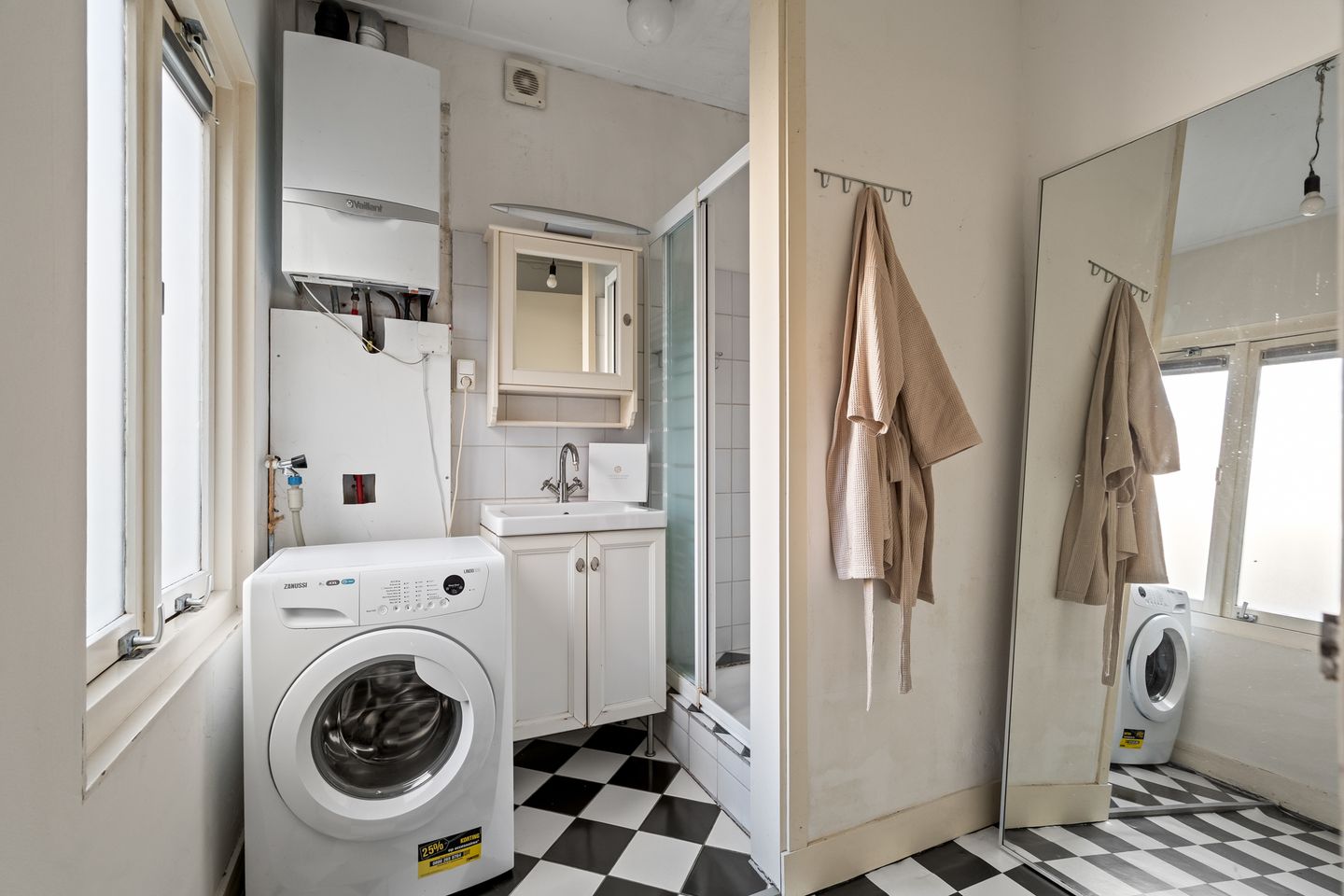 Foto 19 van Laan van Nieuw-Guinea 121