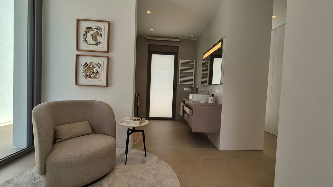 Foto 7 van Avenida de las Colinas 9