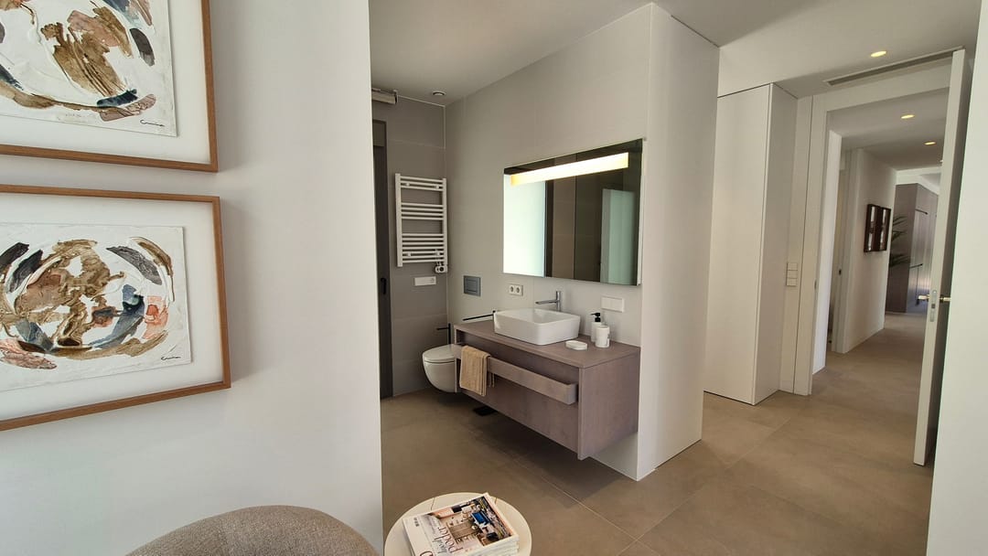 Foto 8 van Avenida de las Colinas 9