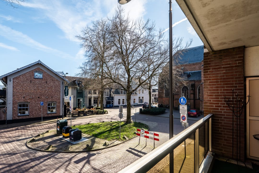 Photo 2 of Waterlooplein 114