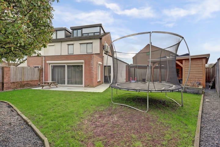 Foto 2 van Steenakker 18