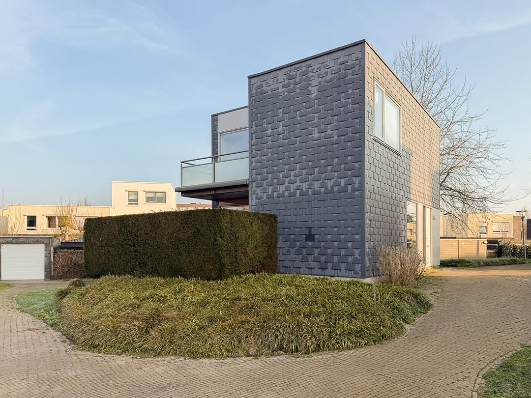 Bovenwoning aan Villa Waterviolier 4, 5146AM Waalwijk