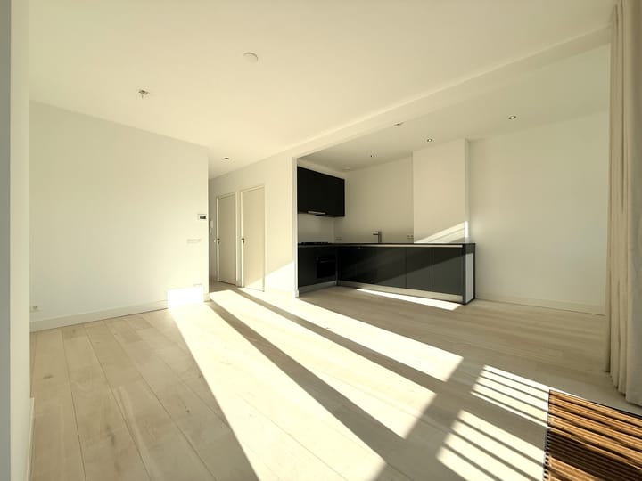 Photo 4 of Van Ostadestraat 208-2