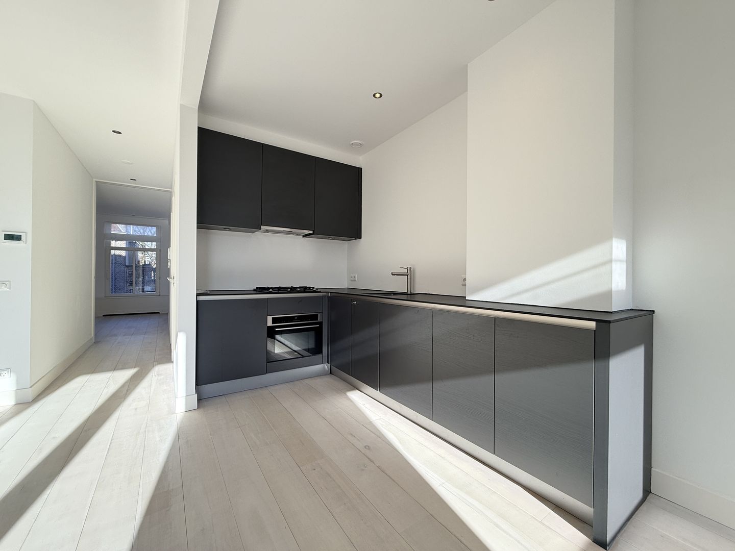 Foto 10 van Van Ostadestraat 208-2