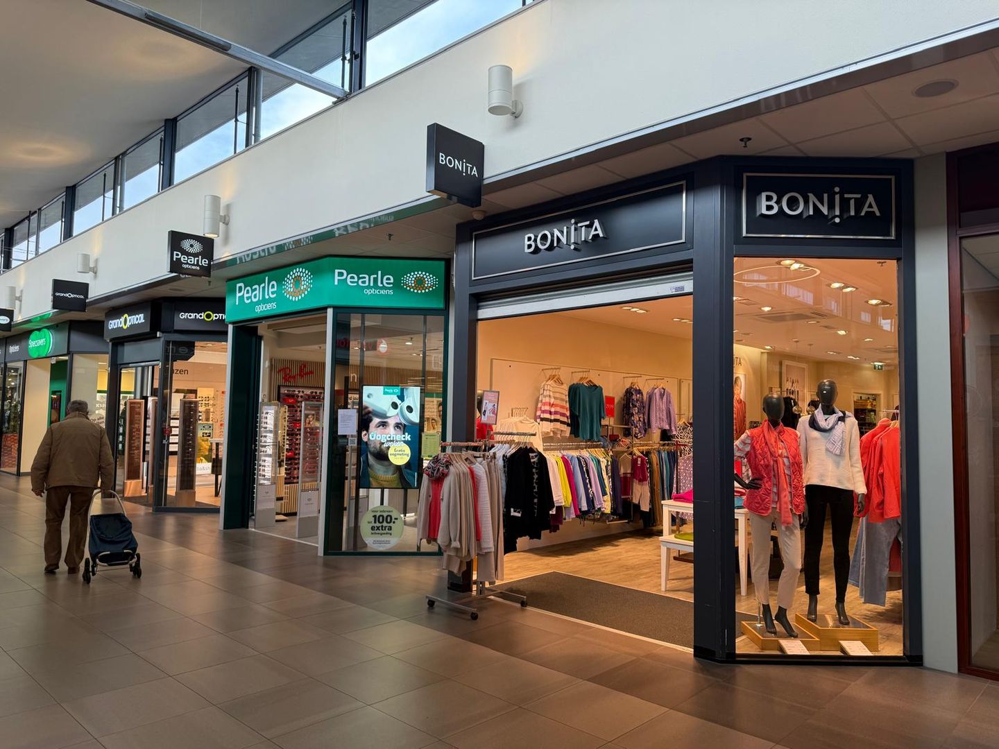 Bekijk foto 4 van Helftheuvelpassage 75