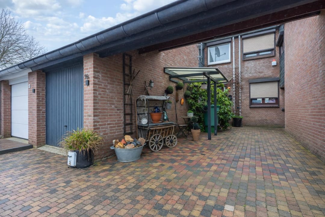 Photo 2 of Caplei 10