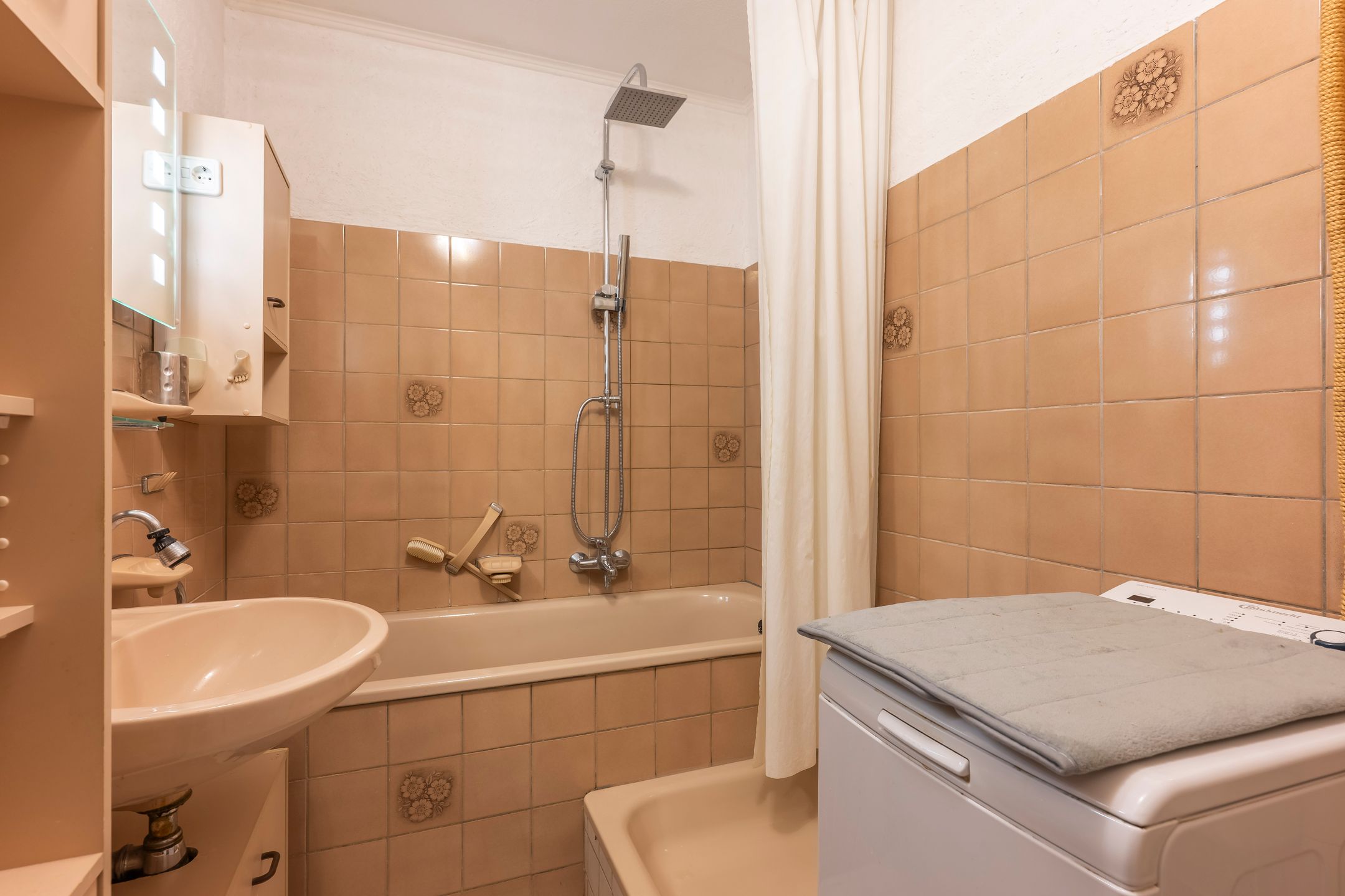 Photo 18 of Caplei 10