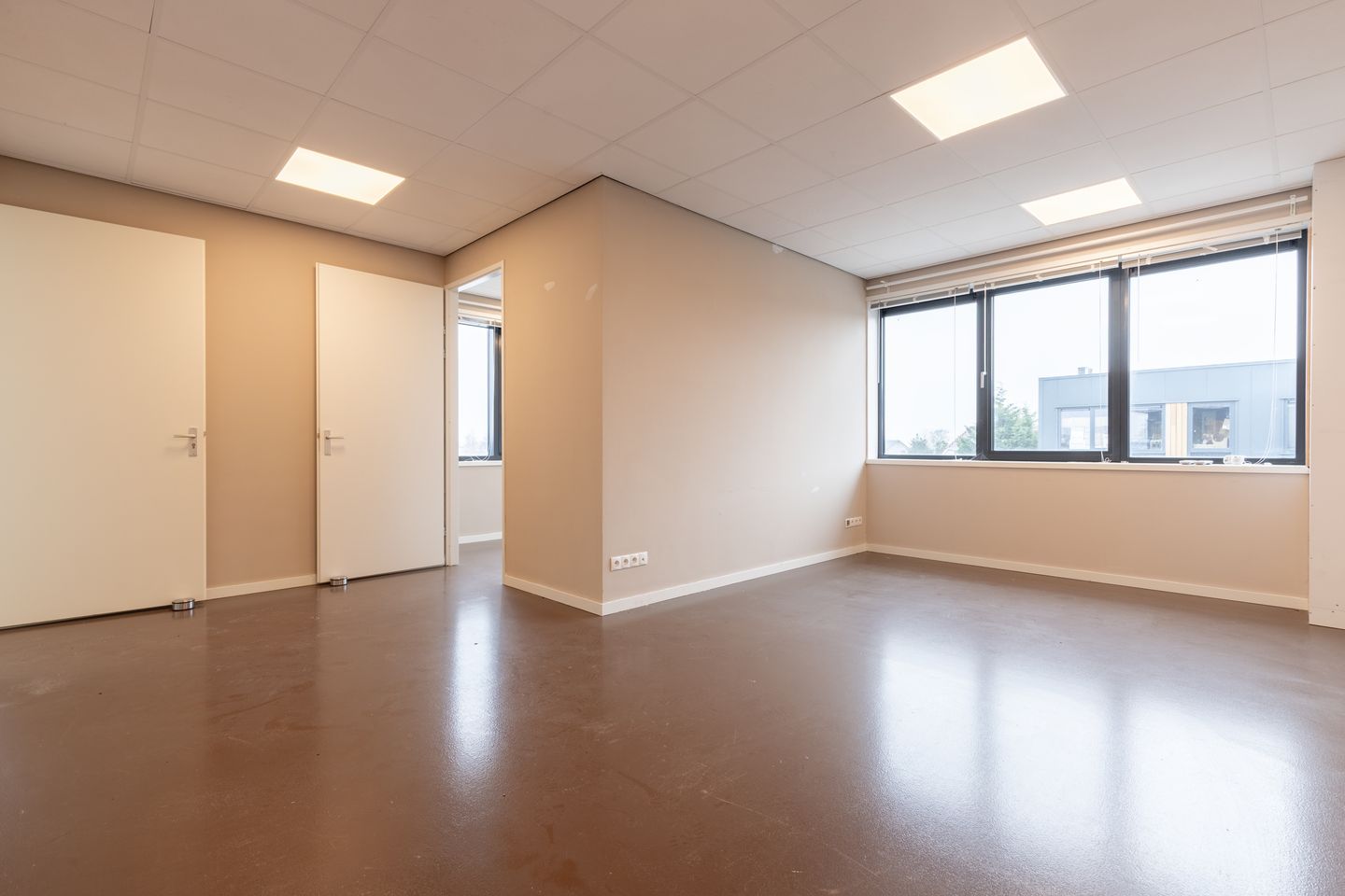 View photo 4 of Siersmid 15