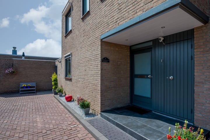 Photo 4 of Willem Alexanderweg 27