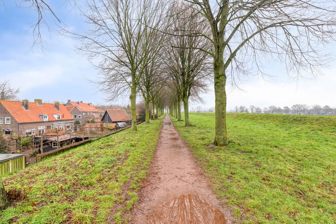 Photo 32 of Bromsluis 24