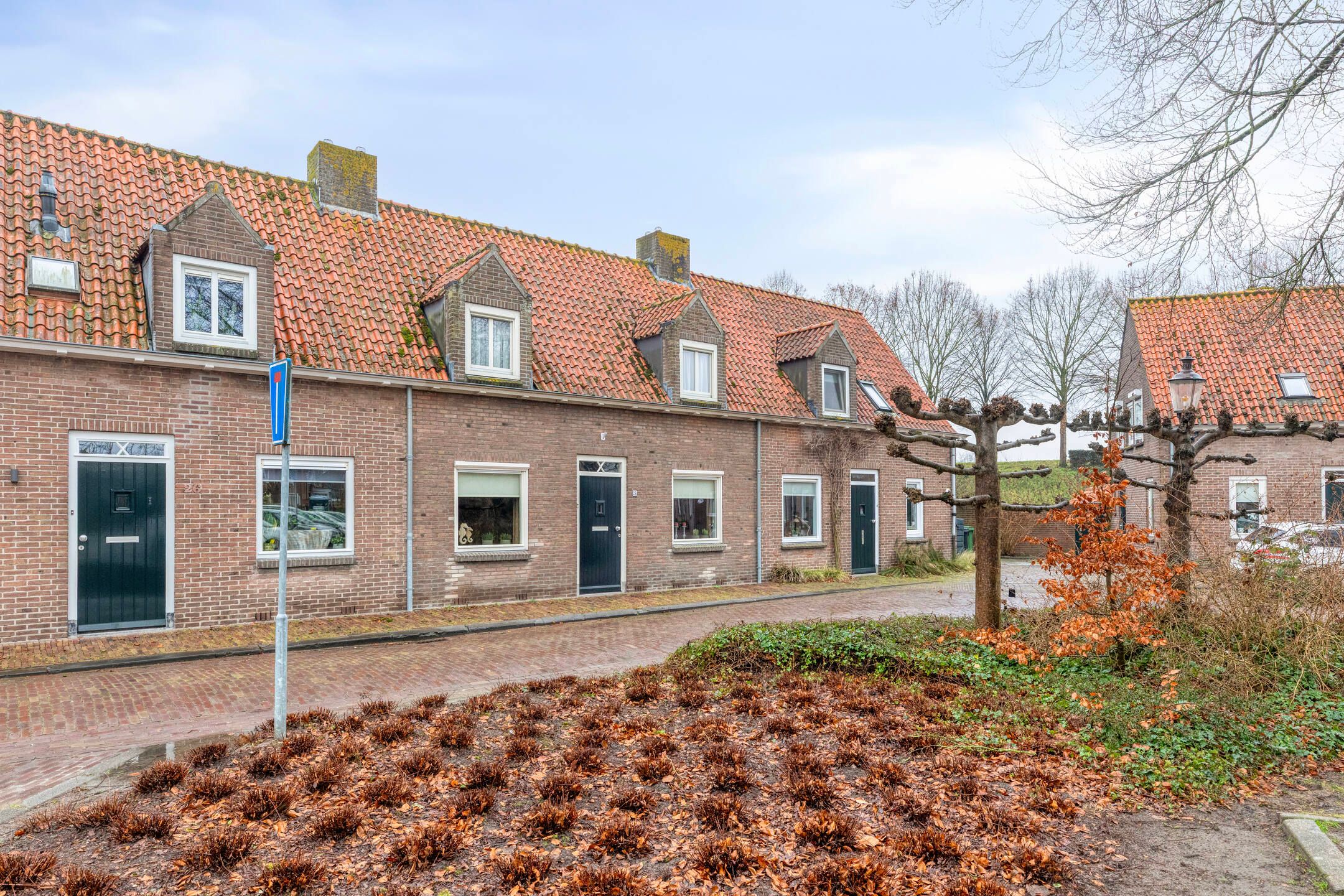 Photo 33 of Bromsluis 24