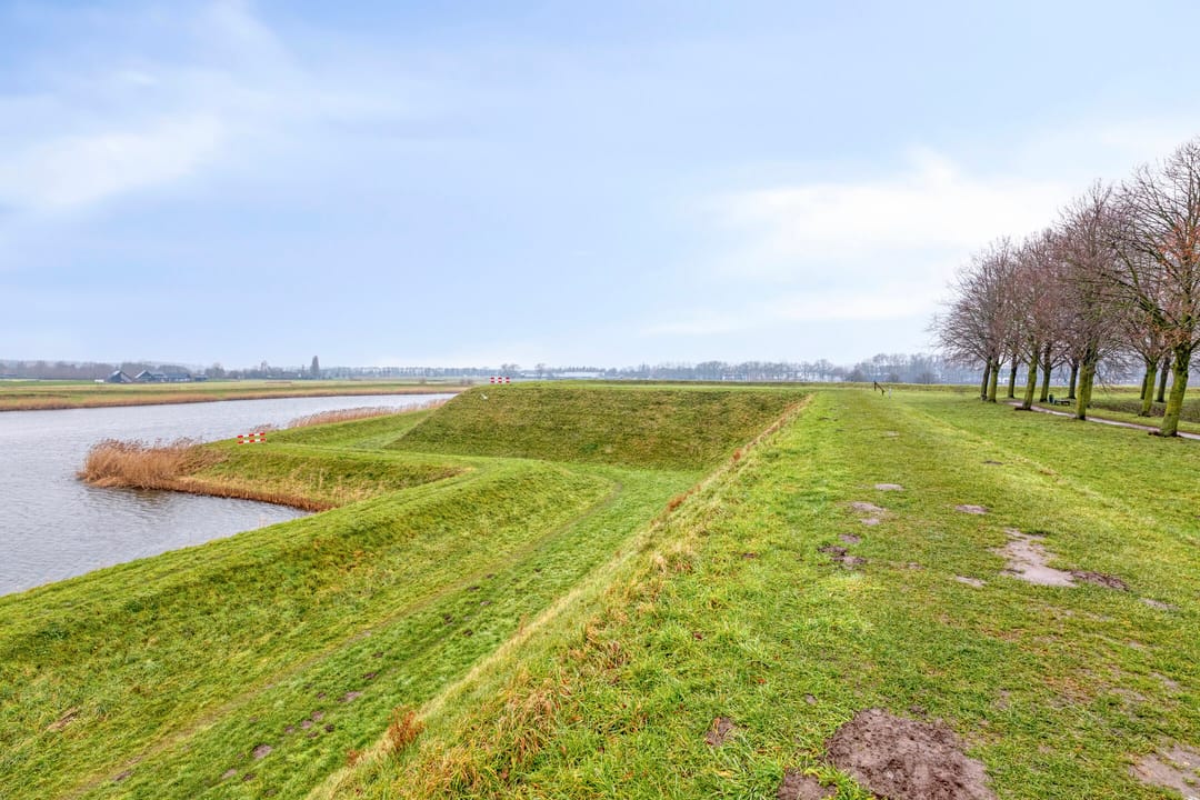 Photo 37 of Bromsluis 24