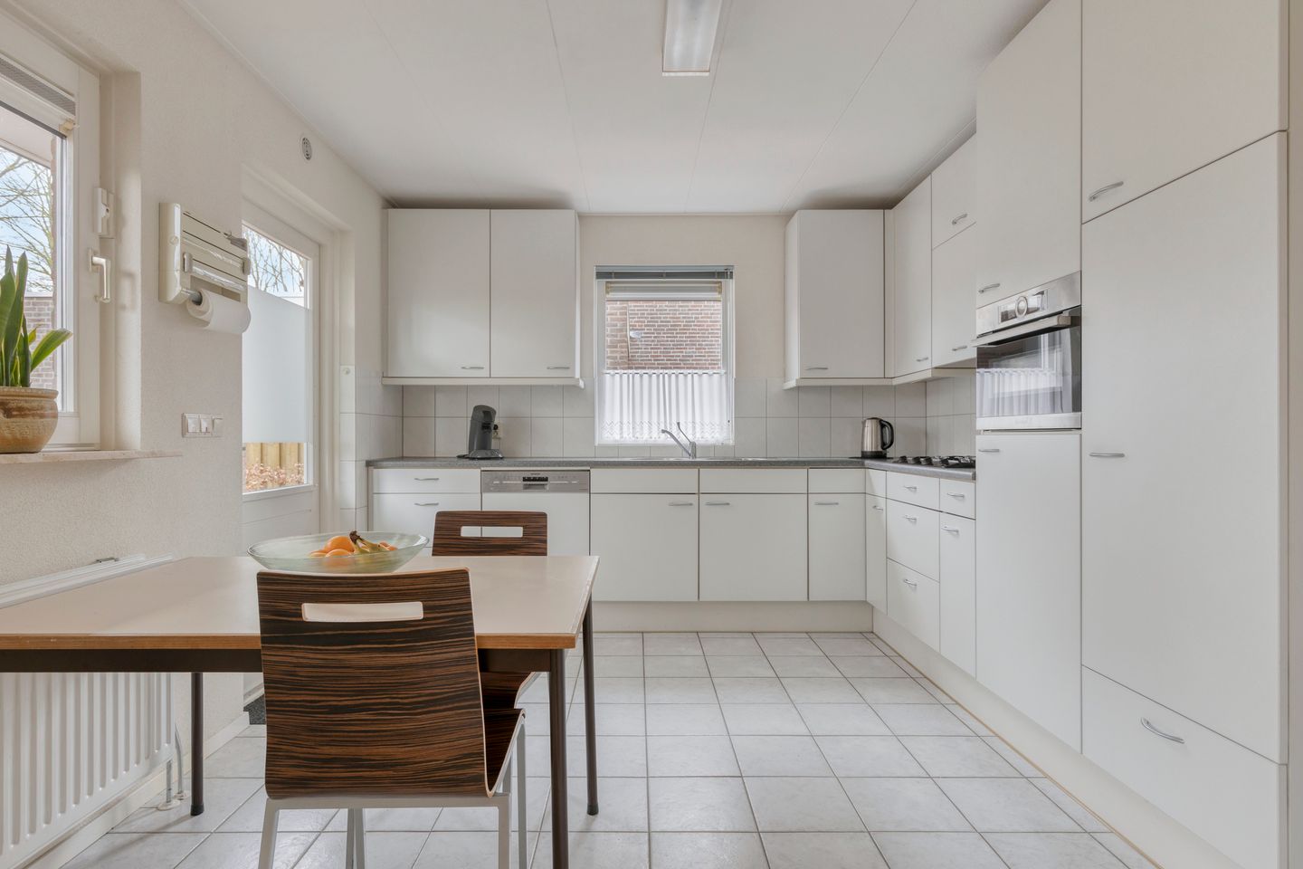 Photo 14 of Meidoornstraat 7