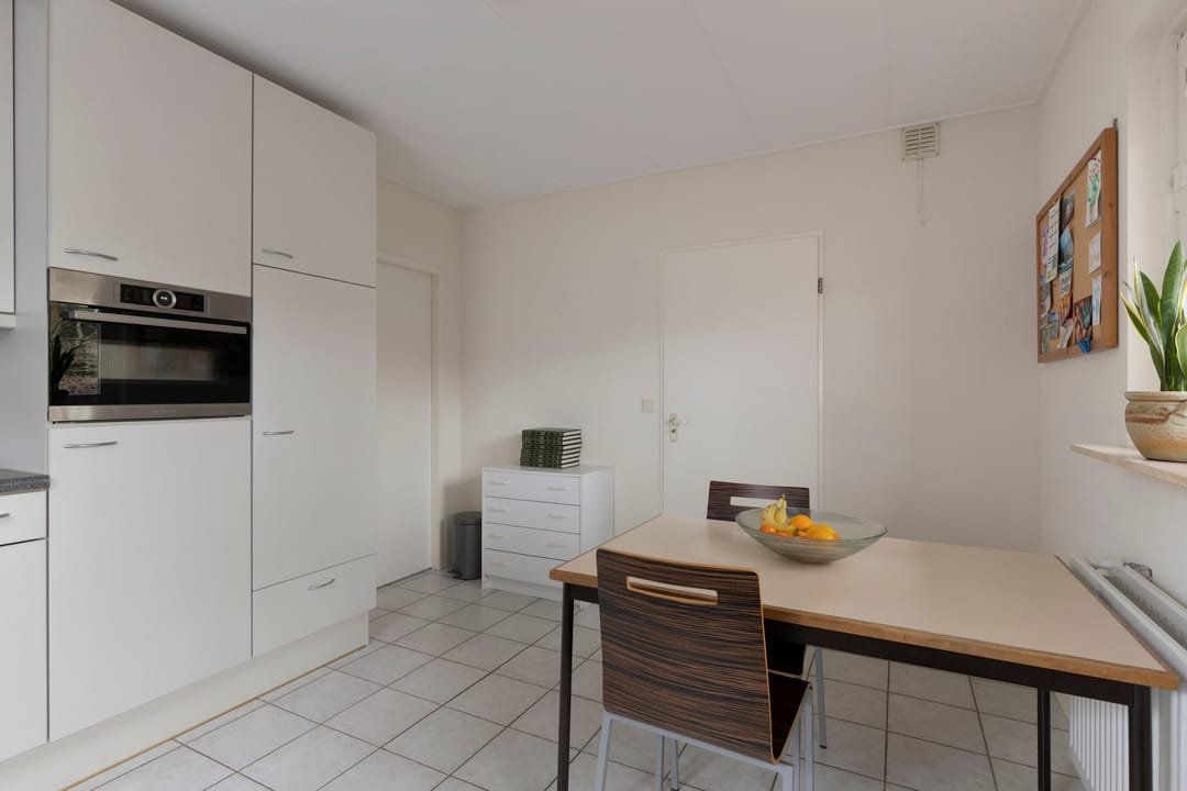 Photo 16 of Meidoornstraat 7