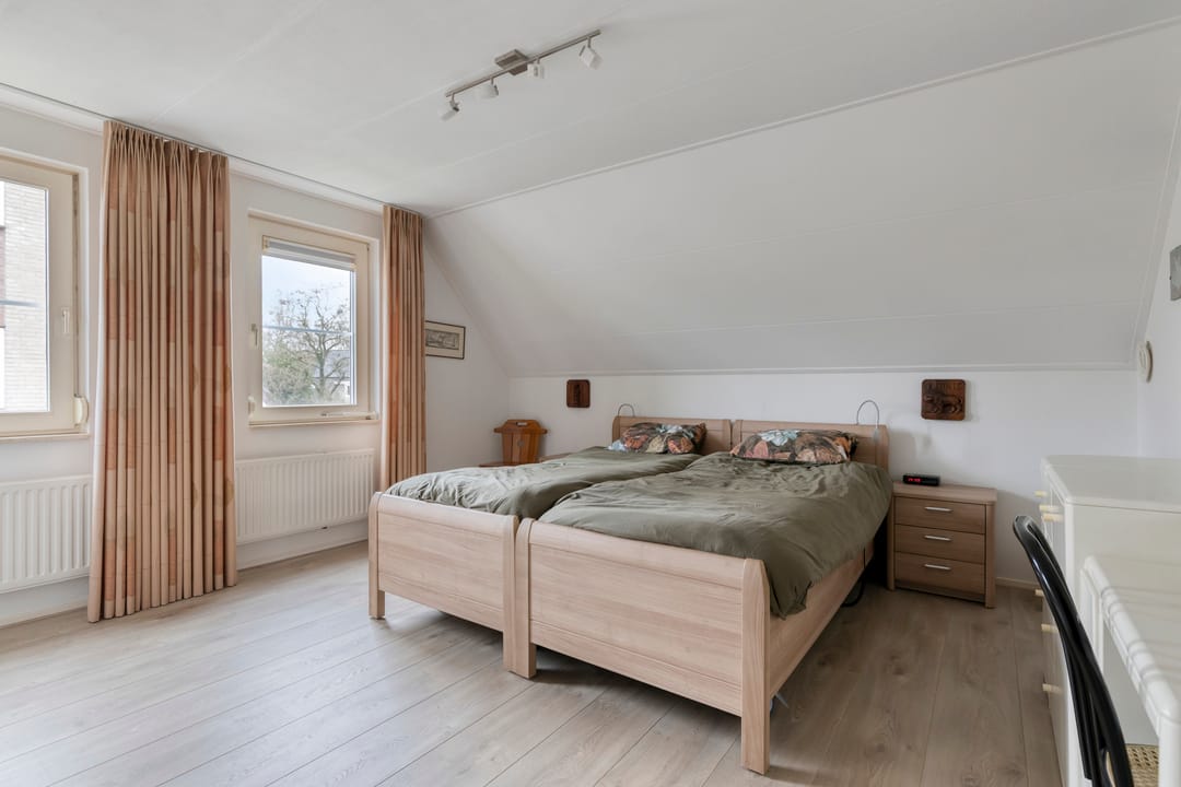 Photo 22 of Meidoornstraat 7