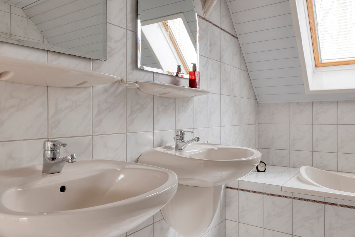 Photo 29 of Meidoornstraat 7