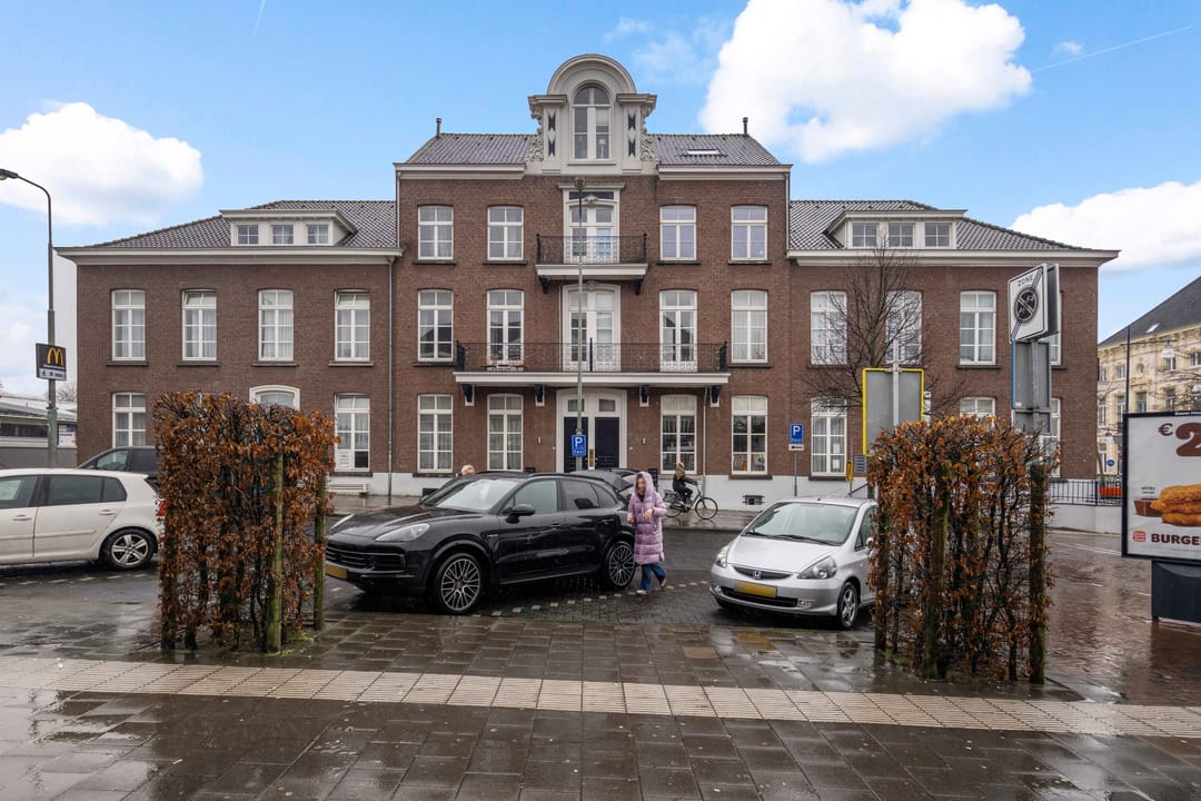 Foto 1 van Stationsplein 5-A