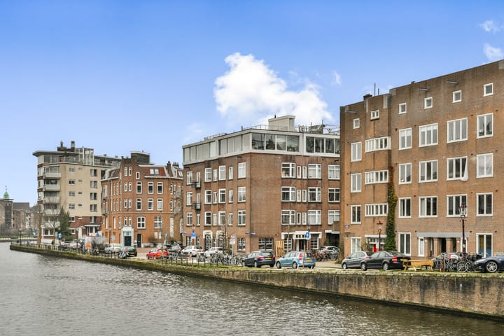 Photo 2 of Amaliastraat 22-1