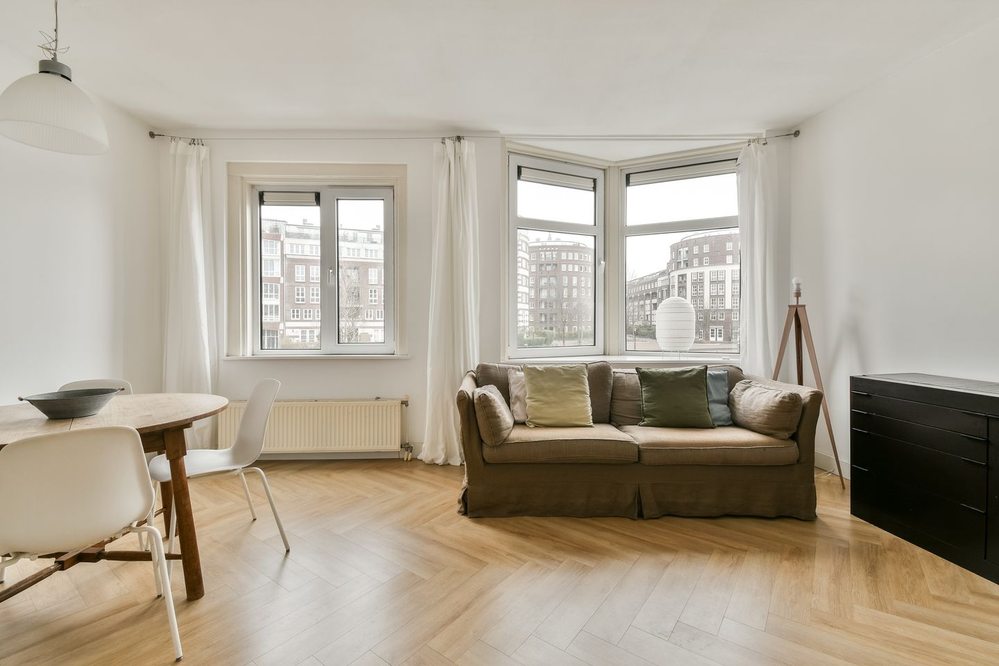 Photo 5 of Amaliastraat 22-1