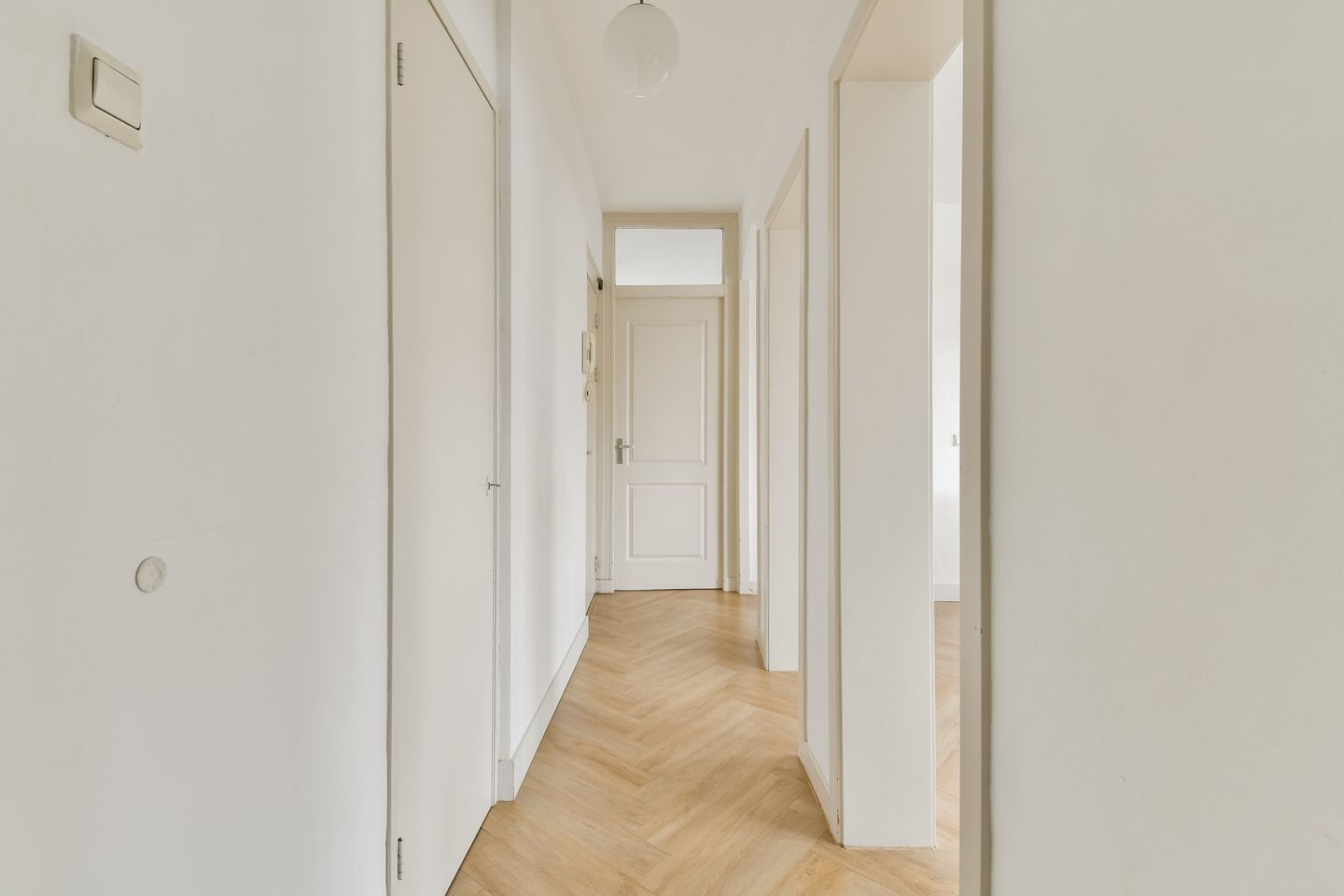 Photo 10 of Amaliastraat 22-1