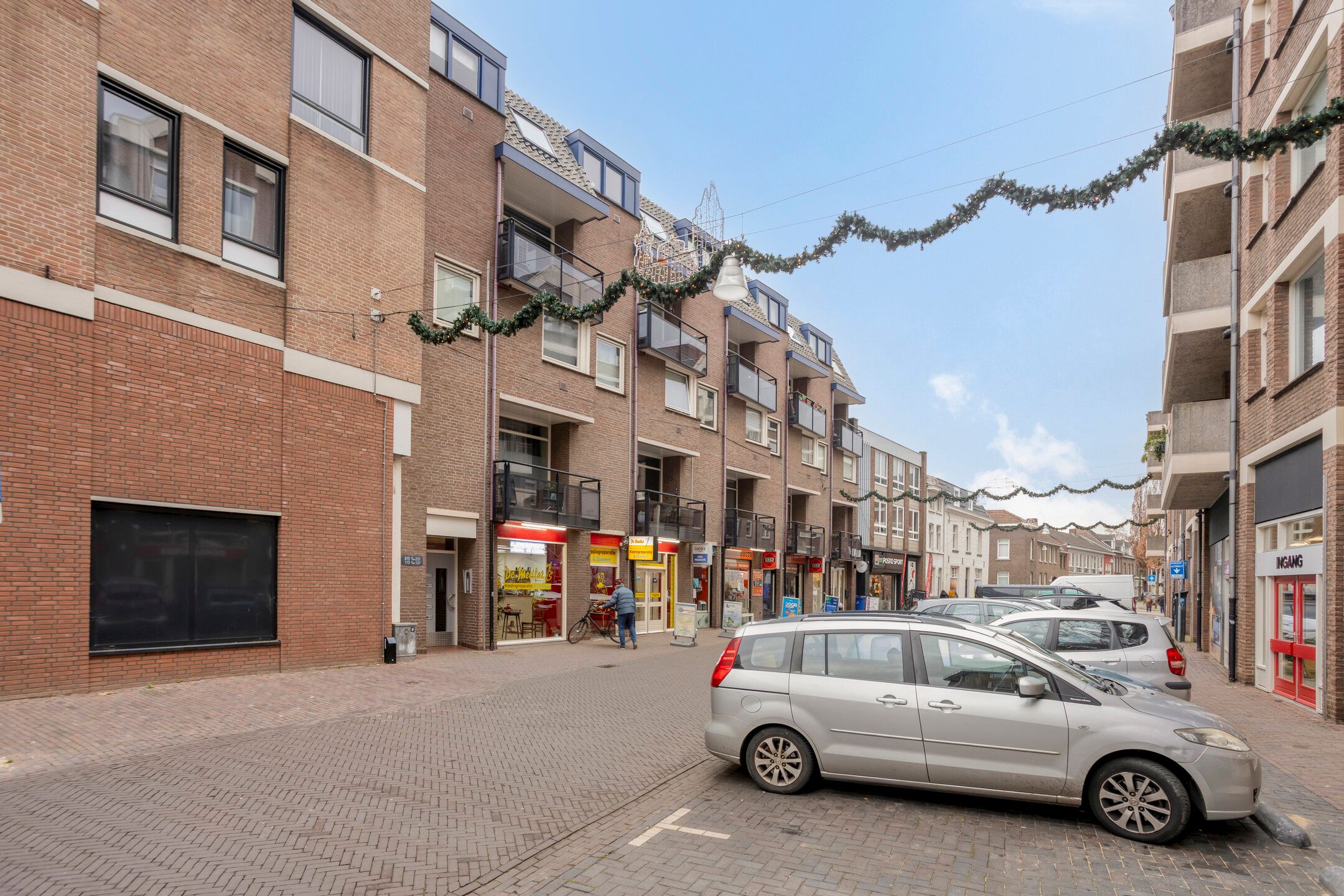 Photo 42 of Kruisherenstraat 215