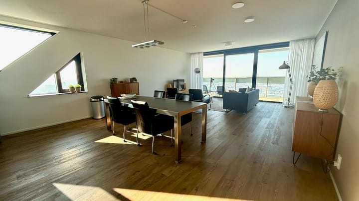 Photo 3 of Anna van Buerenplein 272