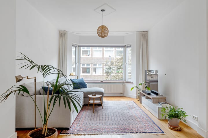 Photo 2 of Nolensstraat 25-B01