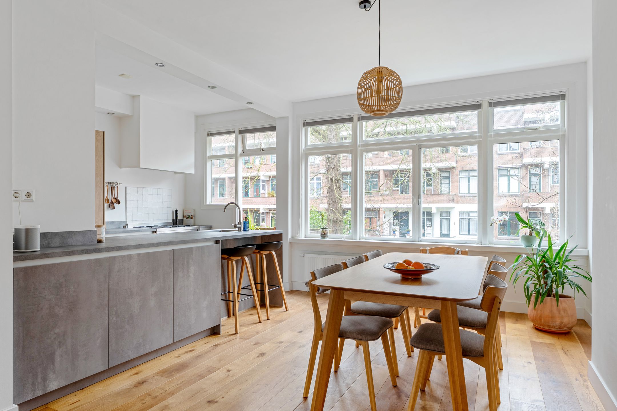 Photo 3 of Nolensstraat 25-B01