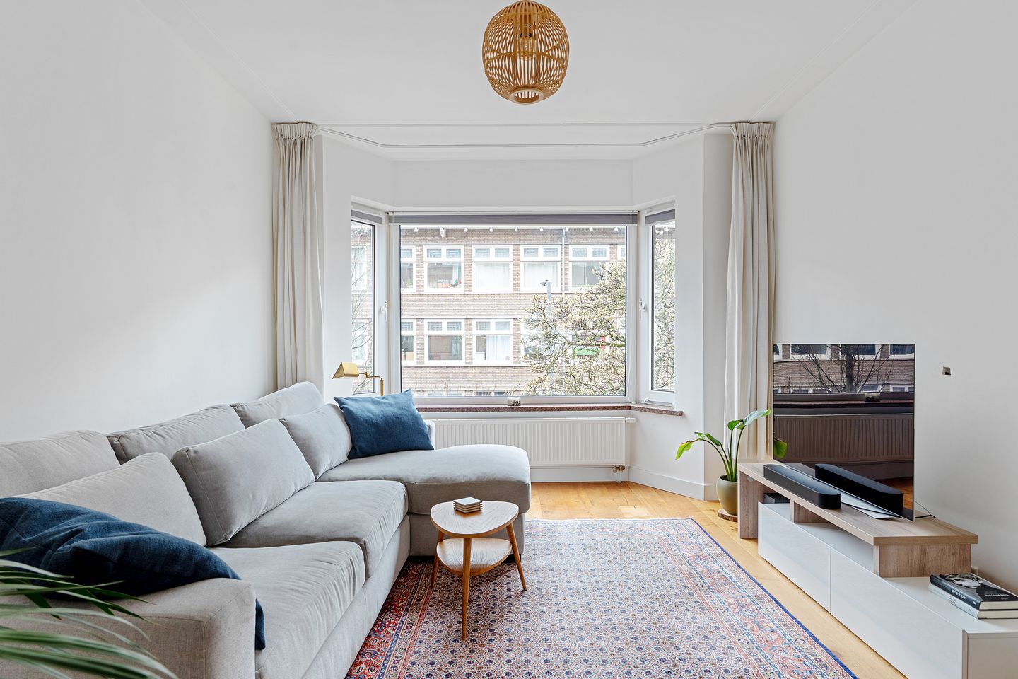 Photo 10 of Nolensstraat 25-B01