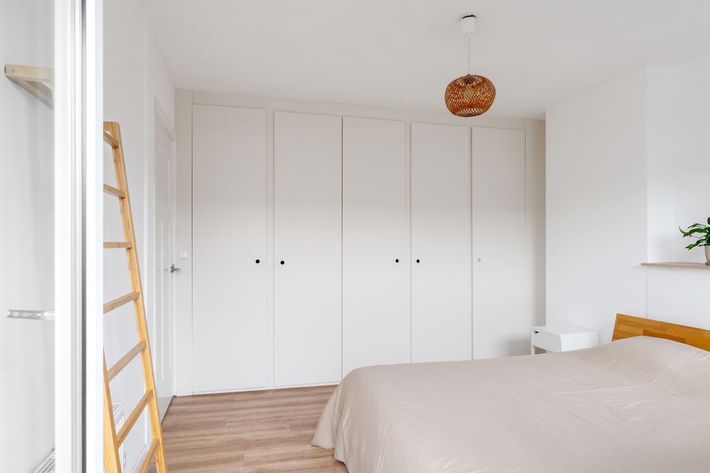 Photo 34 of Nolensstraat 25-B01