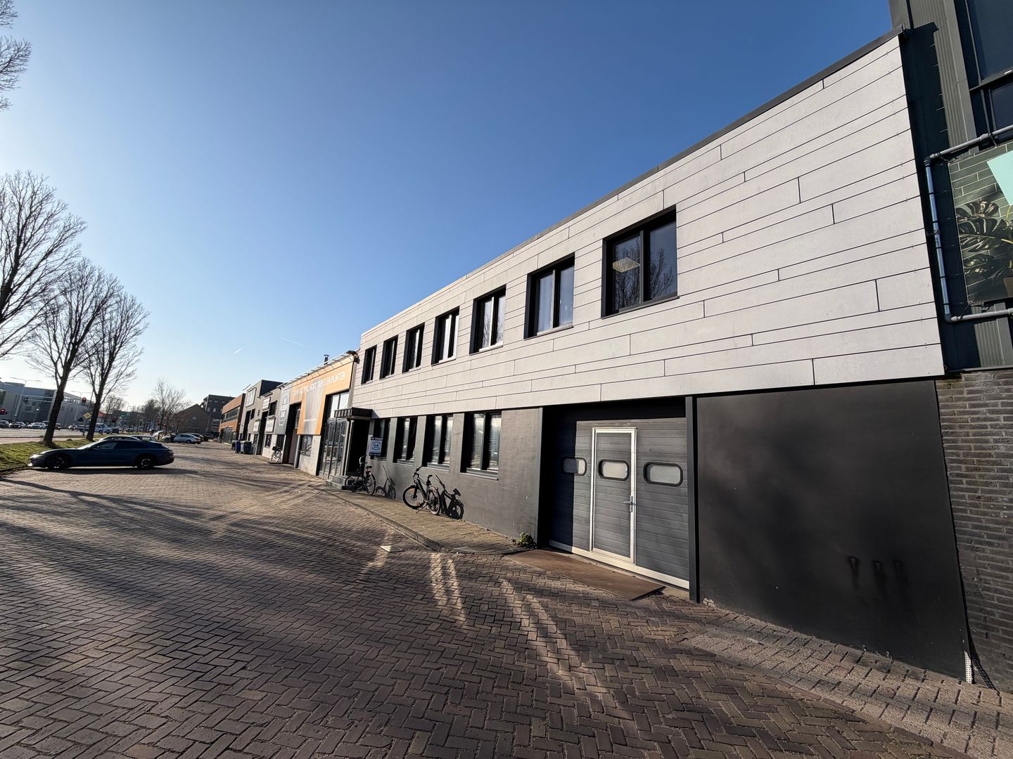 View photo 2 of Oudeweg 107