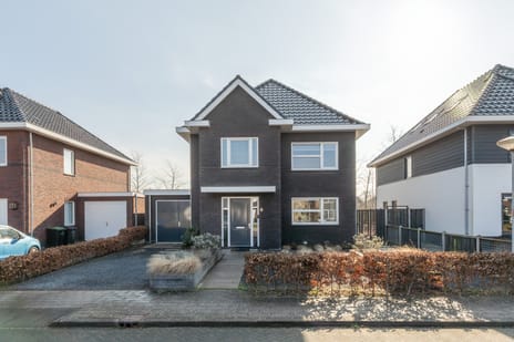 Slipsteek 9 tertiary image