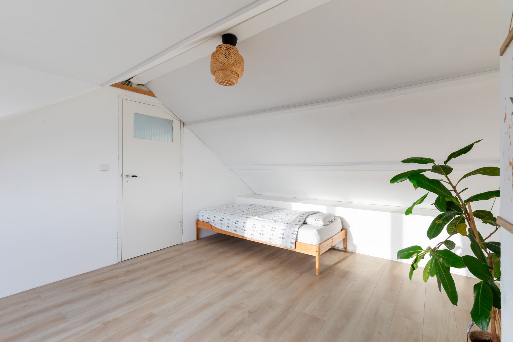 Foto 42 van Van Eedenstraat 3