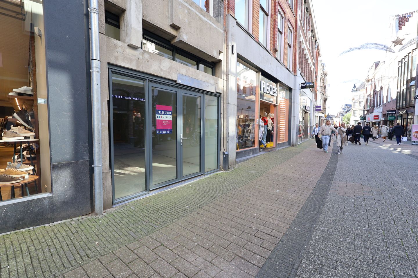 View photo 1 of Diezerstraat 32