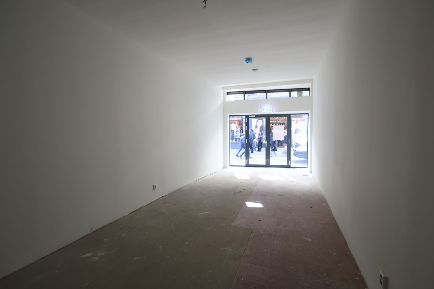 View photo 2 of Diezerstraat 32