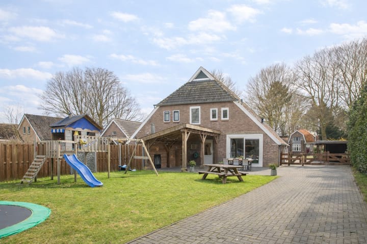 Photo 5 of Schoonloërstraat 5