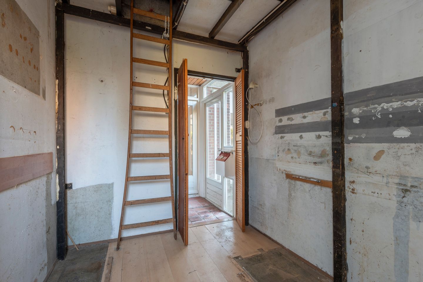 Photo 19 of Korbeel 26