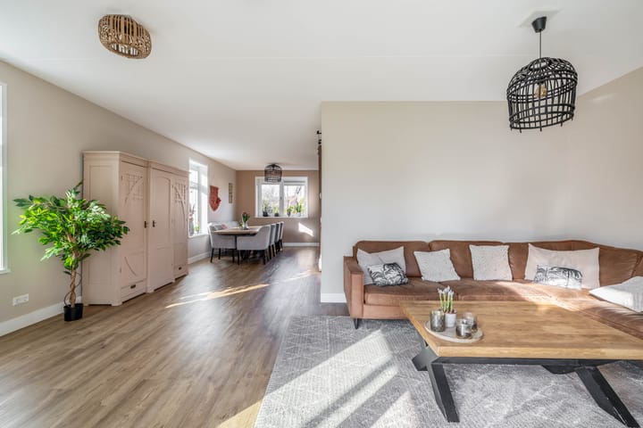 Photo 5 of Notenhout 43