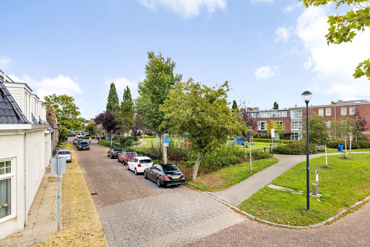 Photo 35 of Rembrandtstraat 1-A