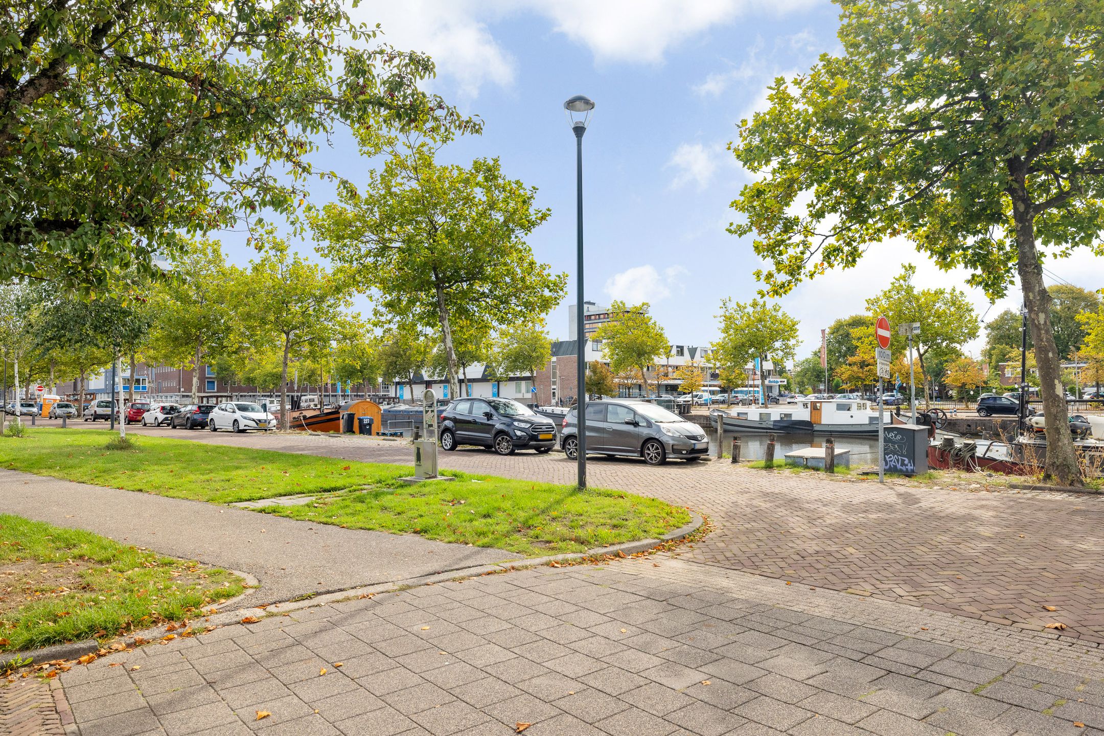 Photo 36 of Rembrandtstraat 1-A