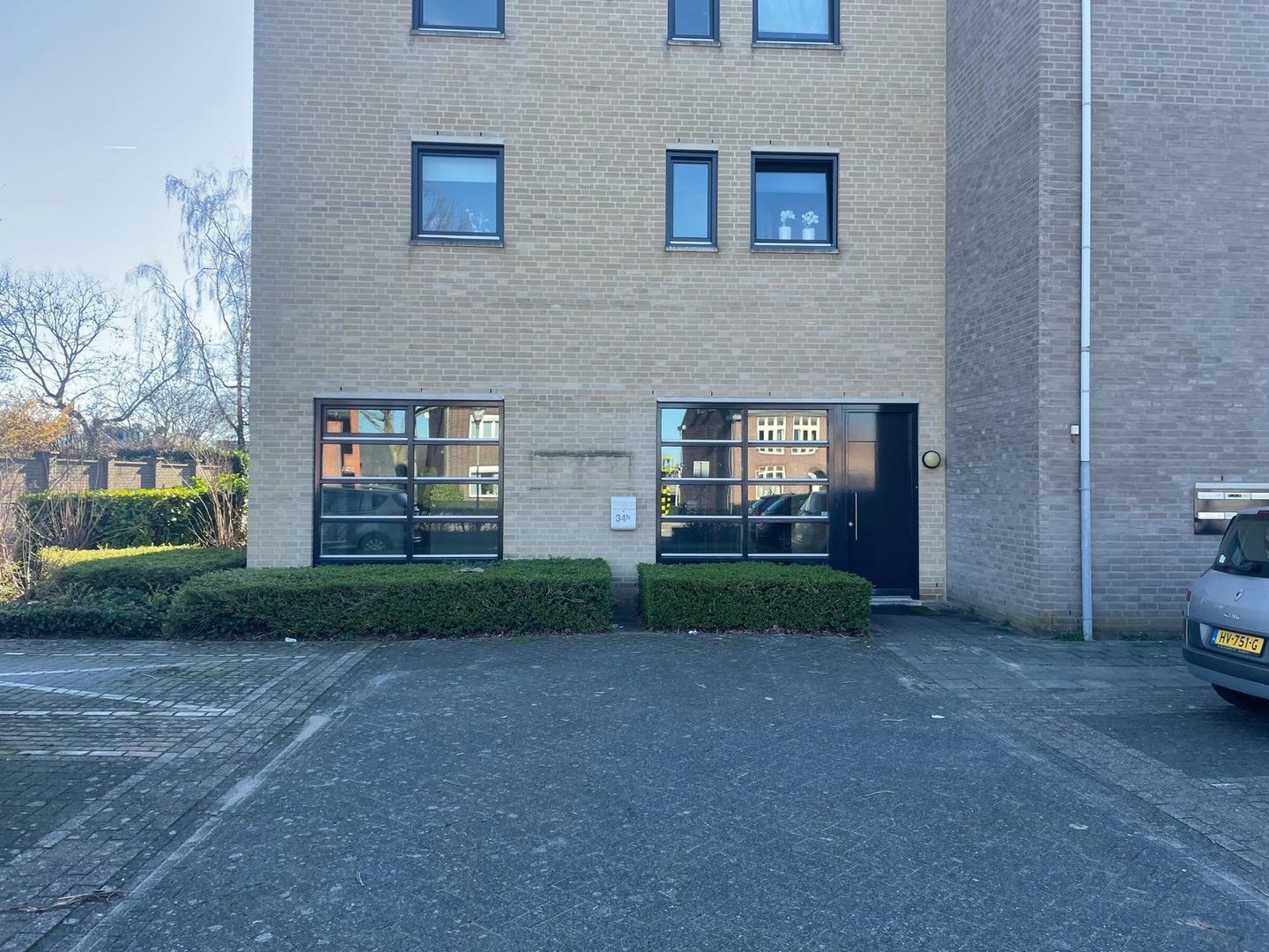 View photo 2 of Houtstraat 34-H