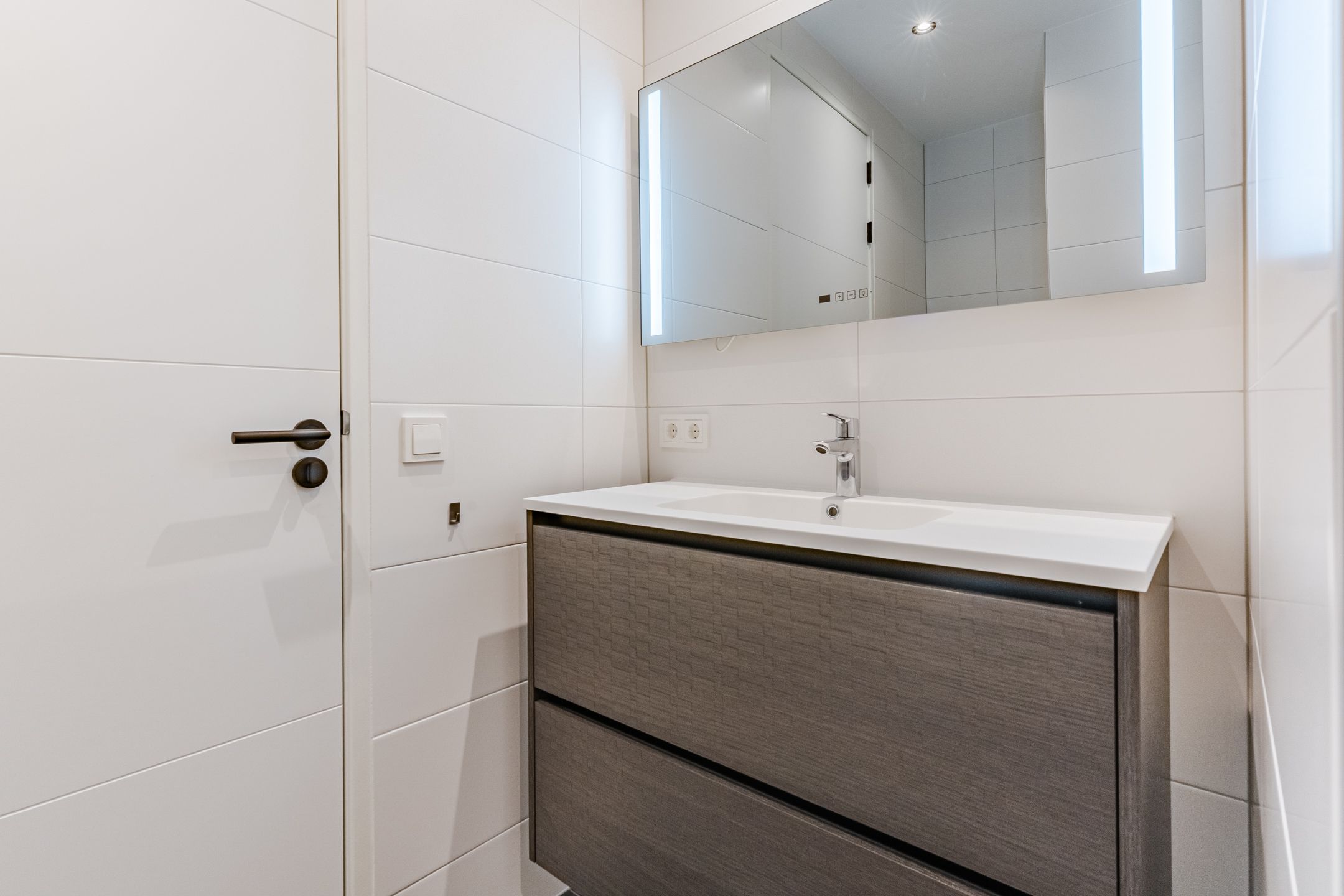 Photo 18 of Willibrorduslaan 10-E