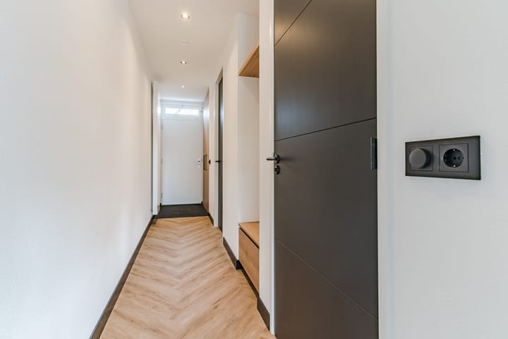 Photo 4 of Willibrorduslaan 10-E