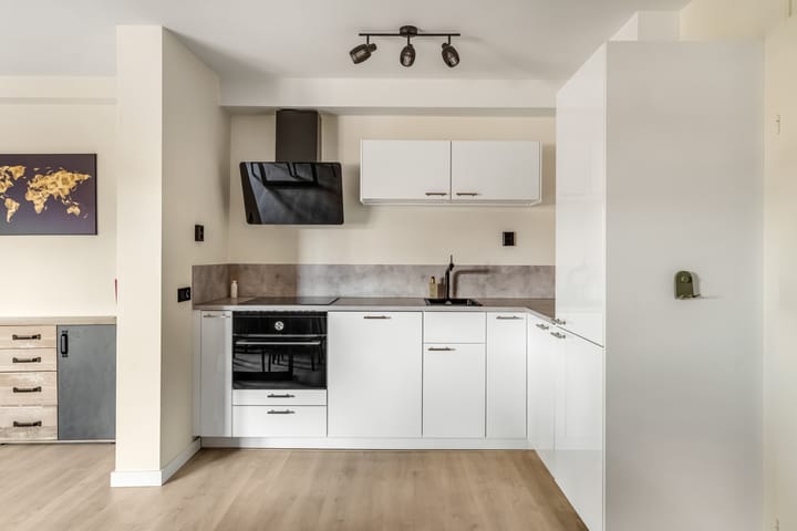 Photo 3 of Hoofdstraat 66-F