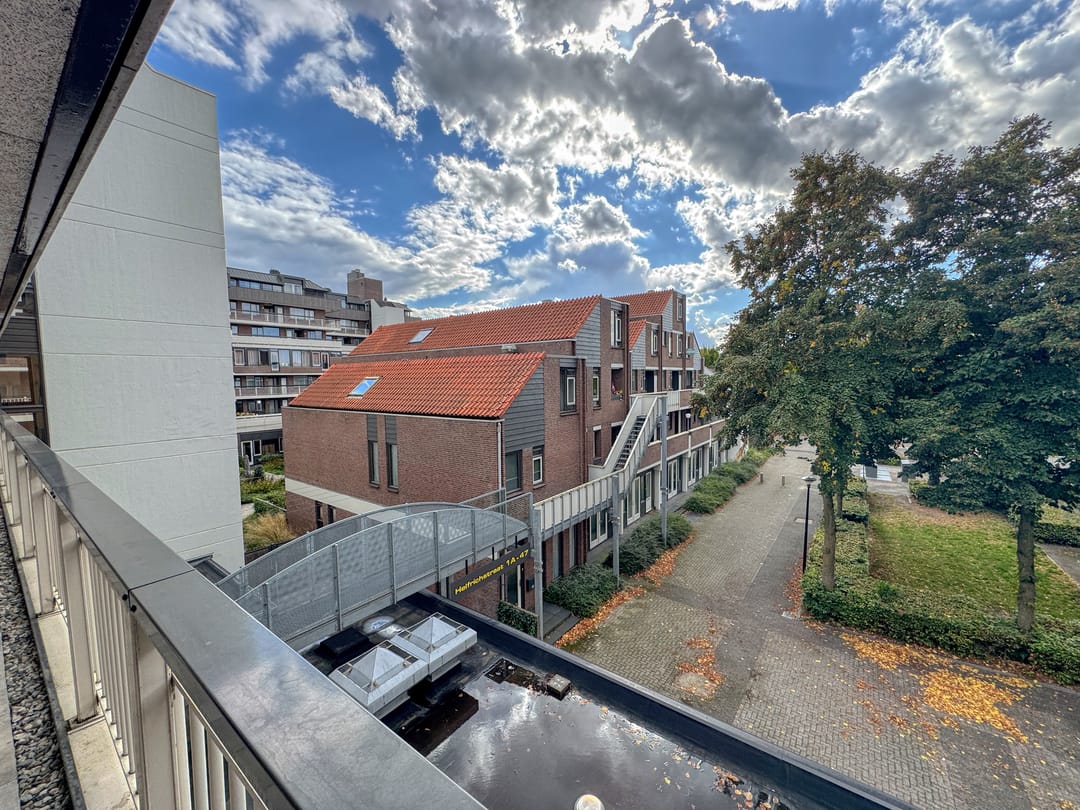 Foto 23 van Helfrichstraat 15