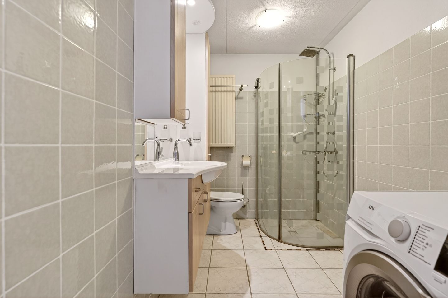 Foto 25 van Wielewaalstraat 12