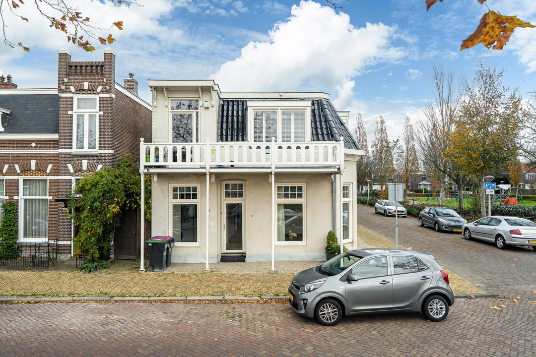 Photo 2 of Emmakade 147