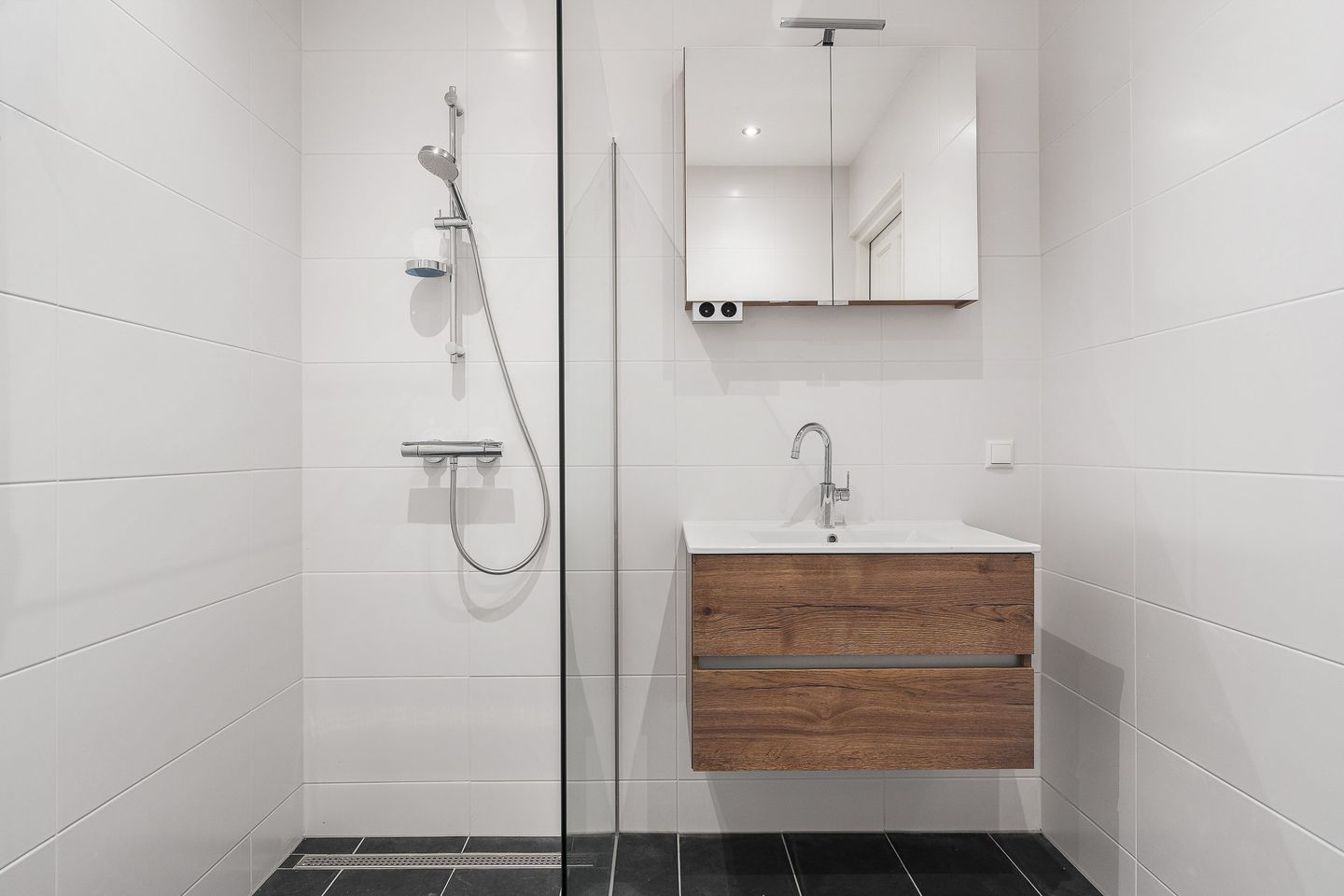 Photo 19 of Emmakade 147